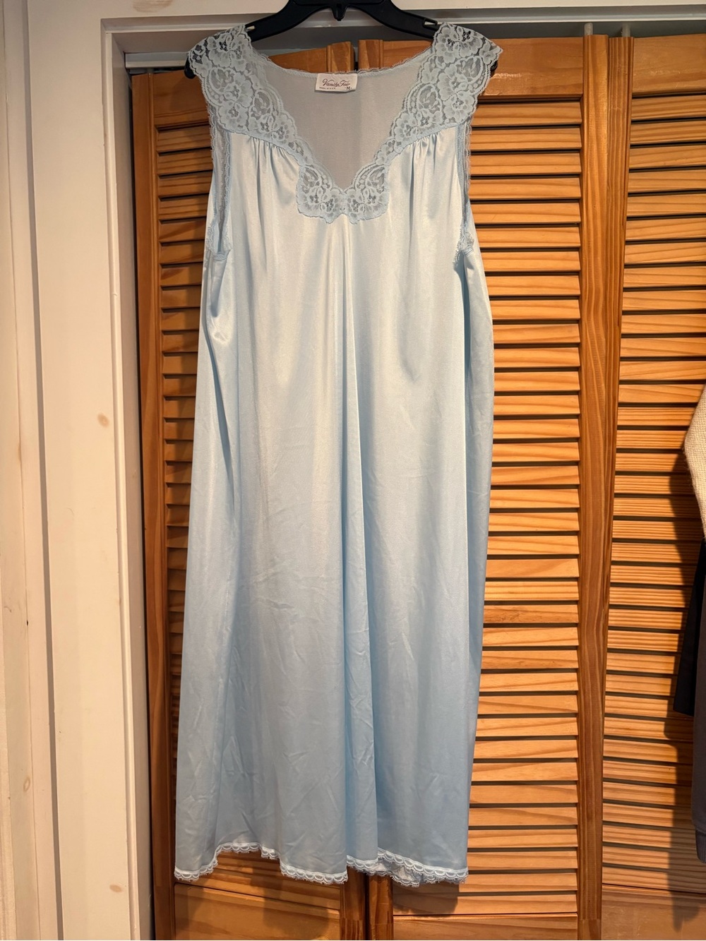 Vintage Vanity Fair Nylon Nightgown Lace Trim Sleeveless Maxi Slip Coquette M